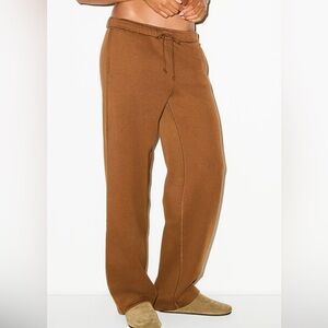 SKIMS BISON Classic Straight Leg Pants